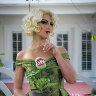 Green 1950s Off-Shoulder Vintage Dress